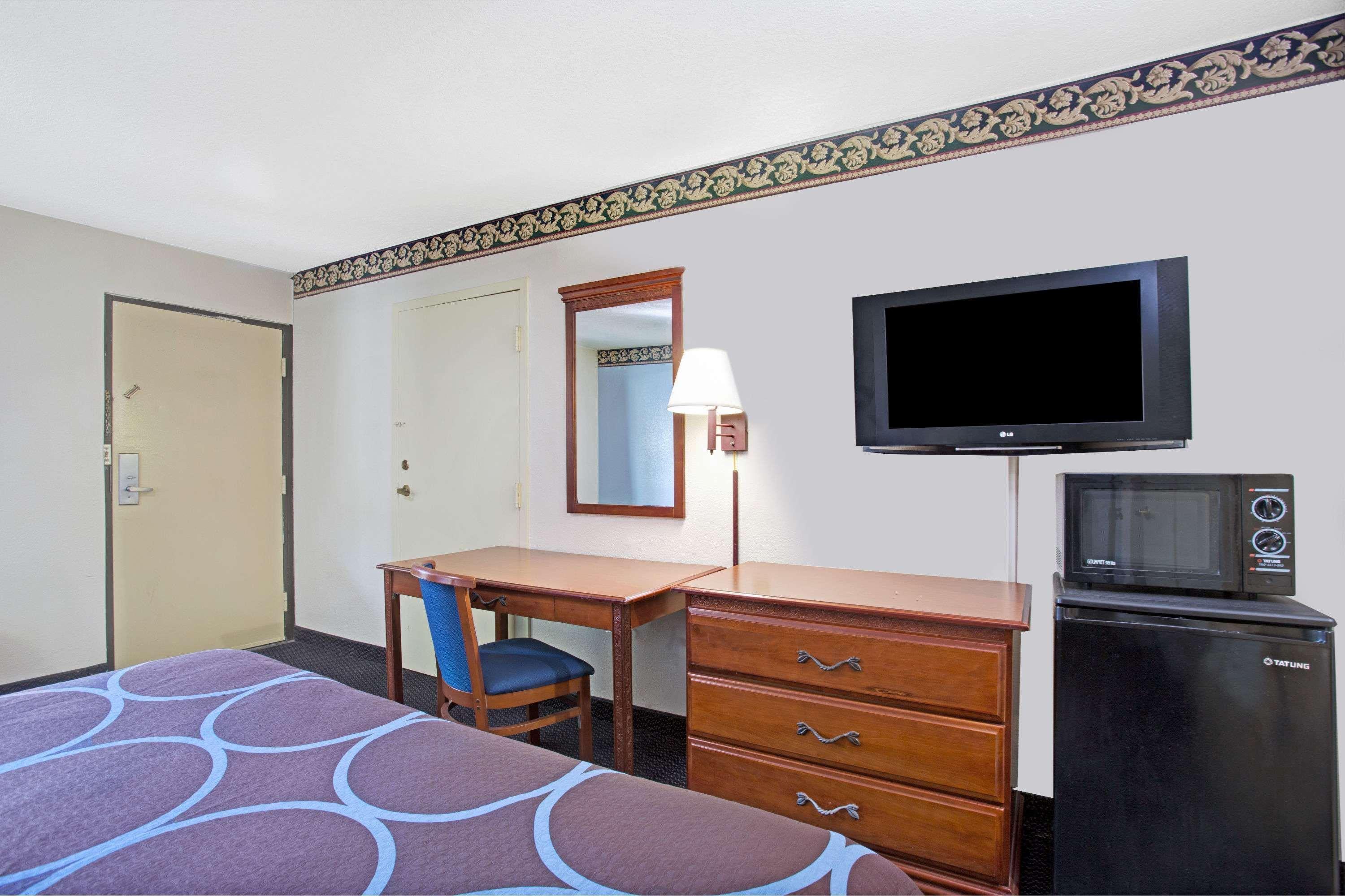 Hotel Super 8 By Wyndham Suwanee Zewnętrze zdjęcie