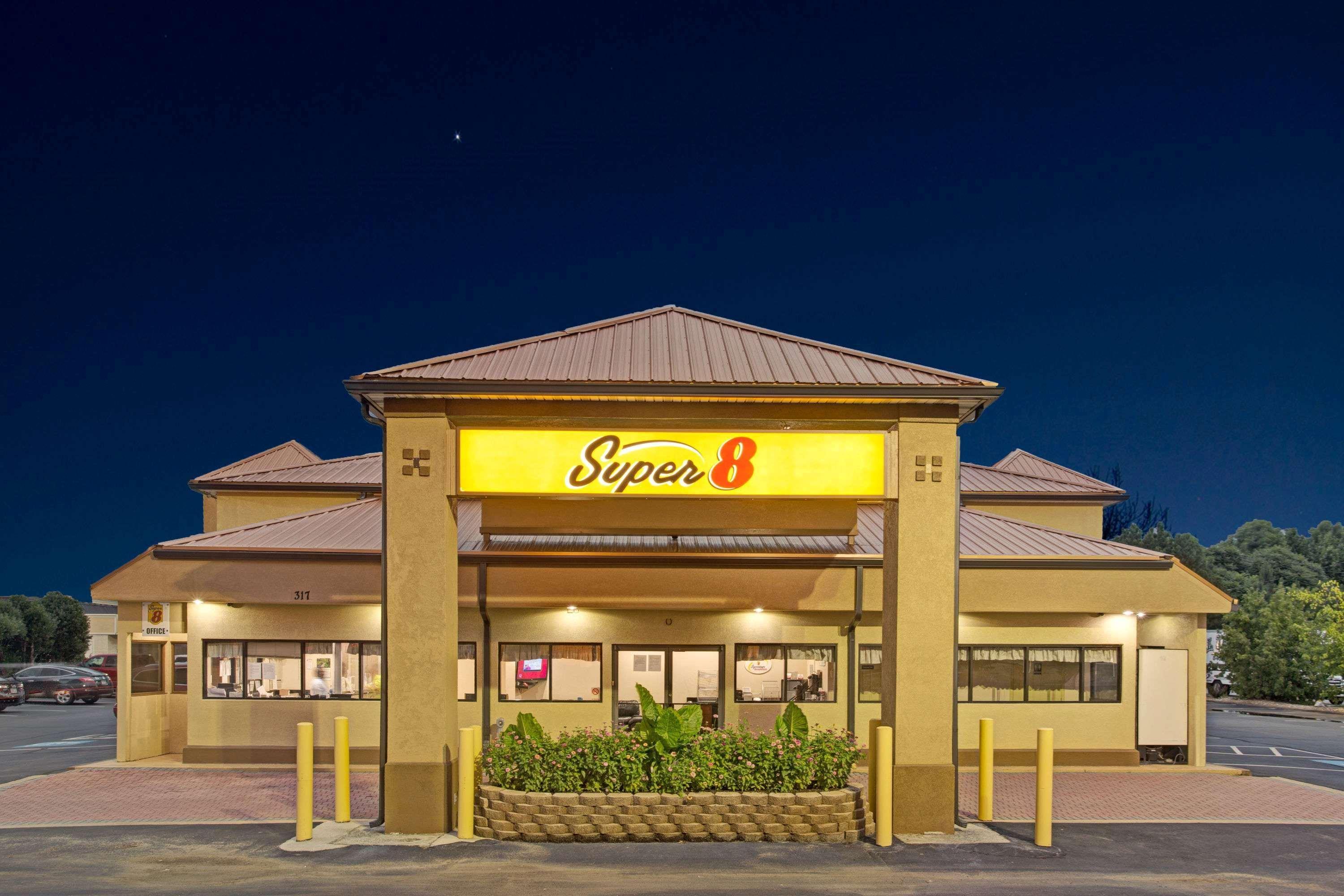Hotel Super 8 By Wyndham Suwanee Zewnętrze zdjęcie